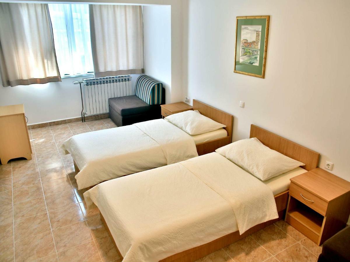 Motel Dobra Duga Resa Exterior photo
